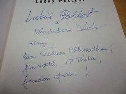 Vladislav Kučík - Kluk co prodal medaile. Lukáš polert (1997) PODPISY AUTORŮ !!!